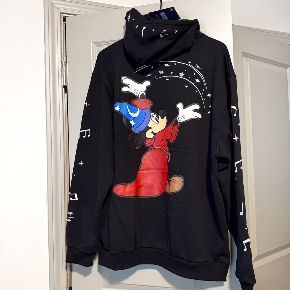 Disney Cakeworthy Sorcerer Mickey Hoodie Fantasia Glow in the Dark XL - Picture 4 of 9